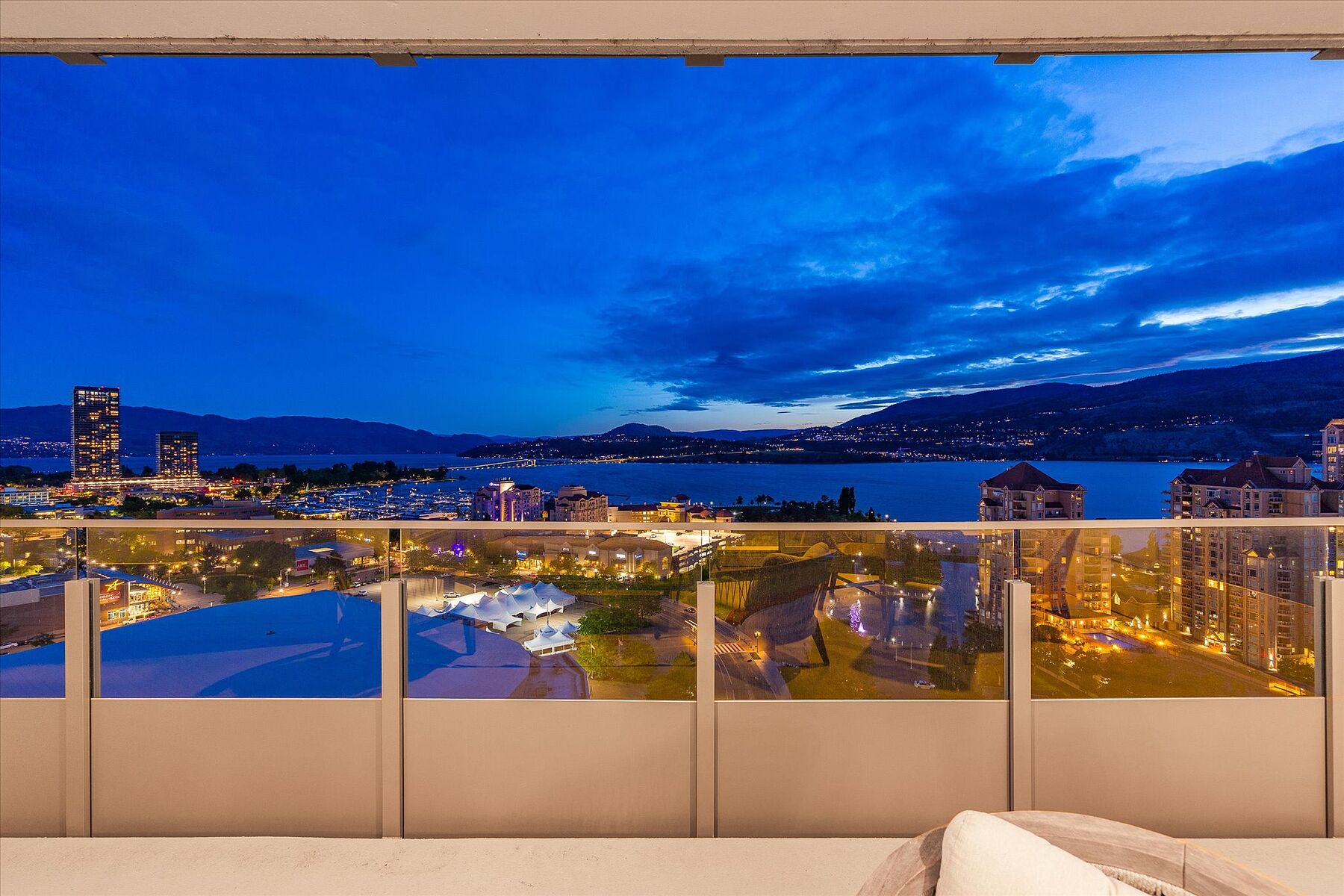  Magnificent Views - 物件實景