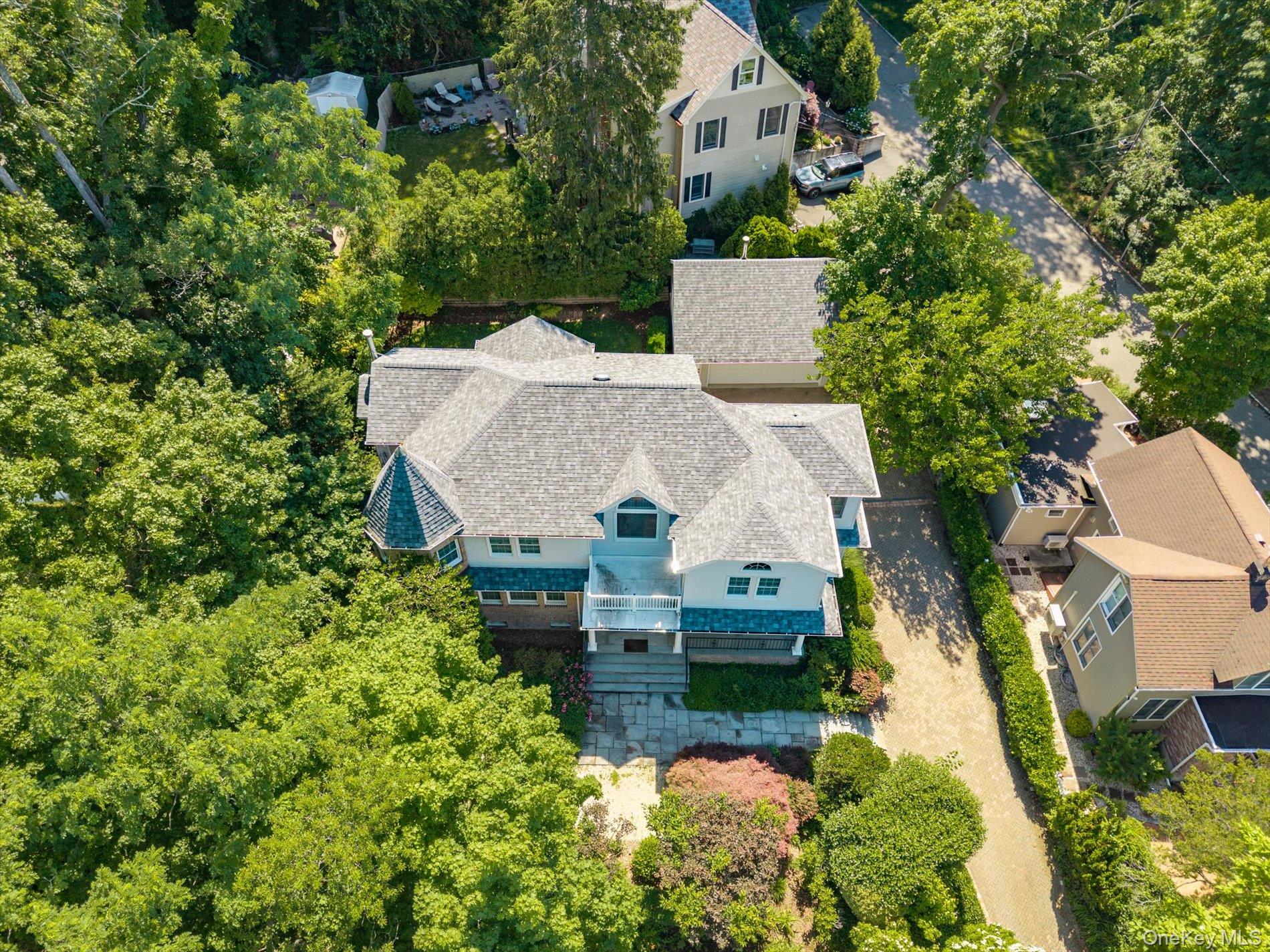  15 Church Street, Roslyn, NY, 11576 - 物件實景