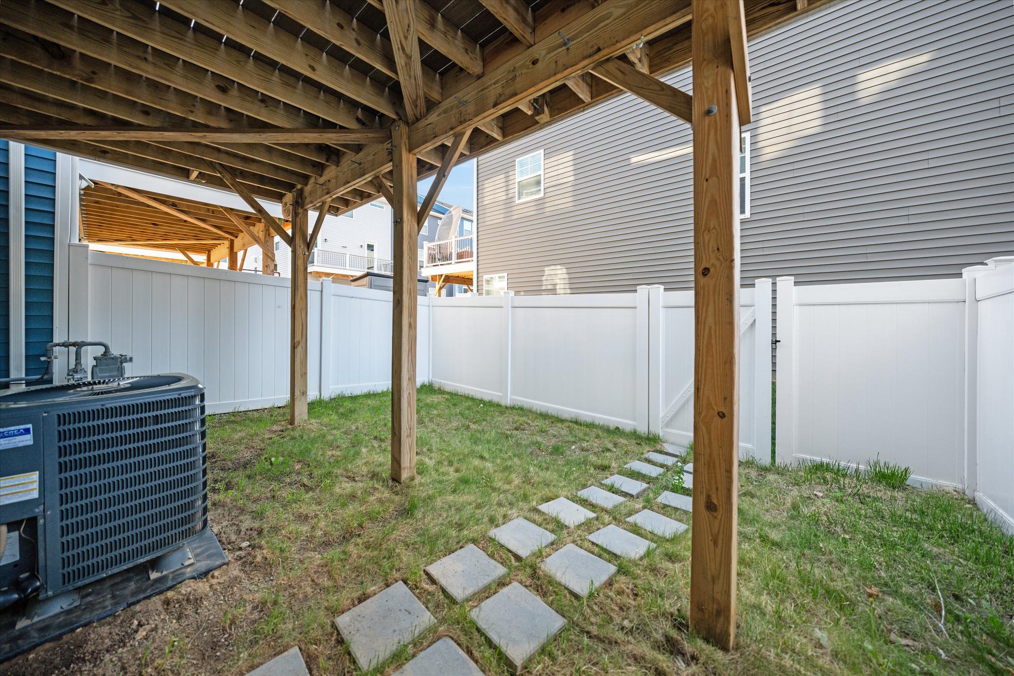  18218 Summit Pointe Drive, Triangle, VA, 22172 - 物件實景