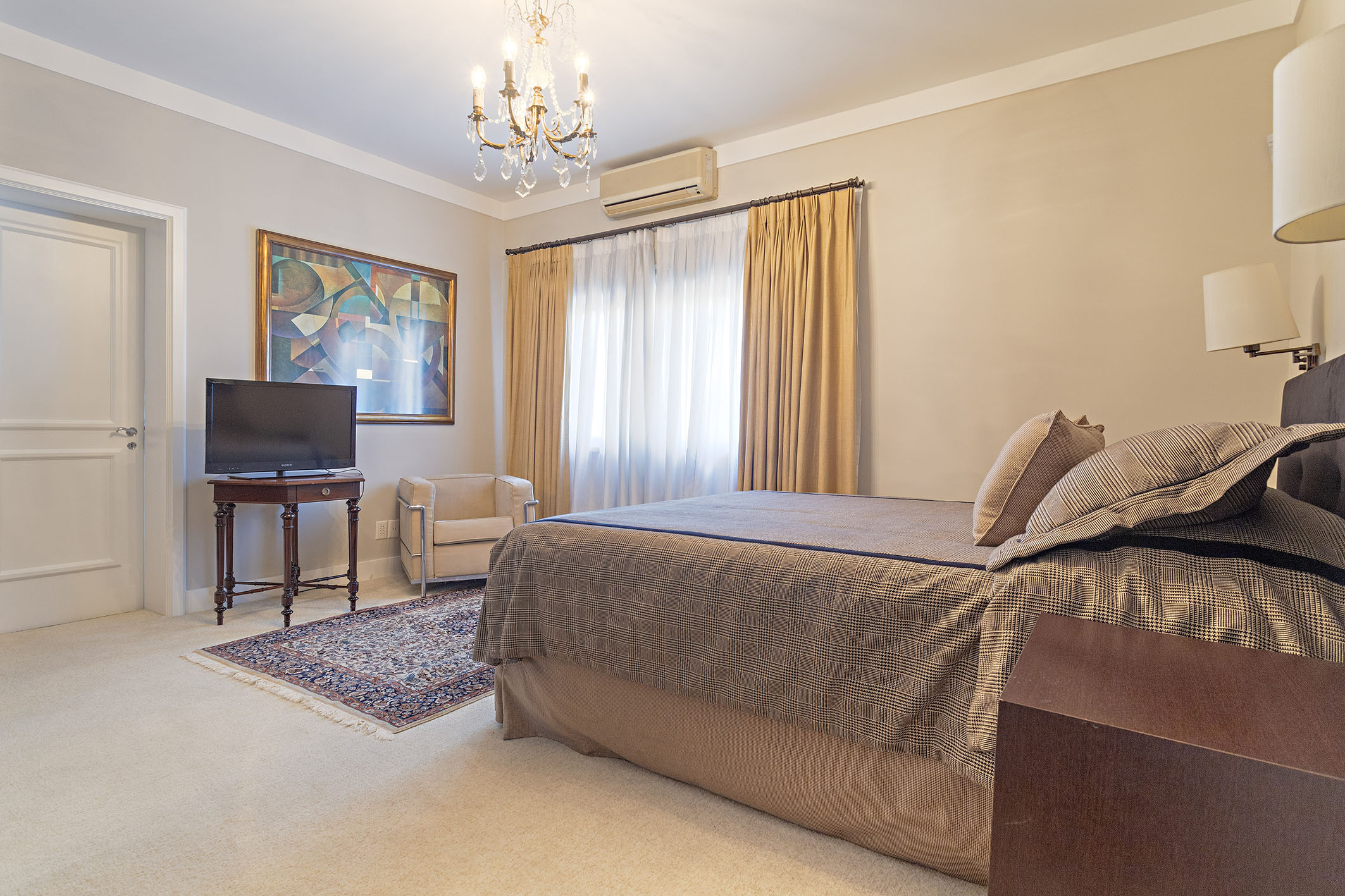  Fully renovated residence with five suites on a gated street in Pacaembu - 物件實景