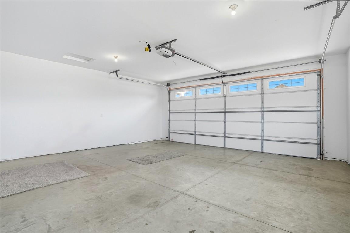 Solon, Iowa, 52333, United States, 4 Bedrooms Bedrooms, ,3 BathroomsBathrooms,Residential,For Sale,1975943