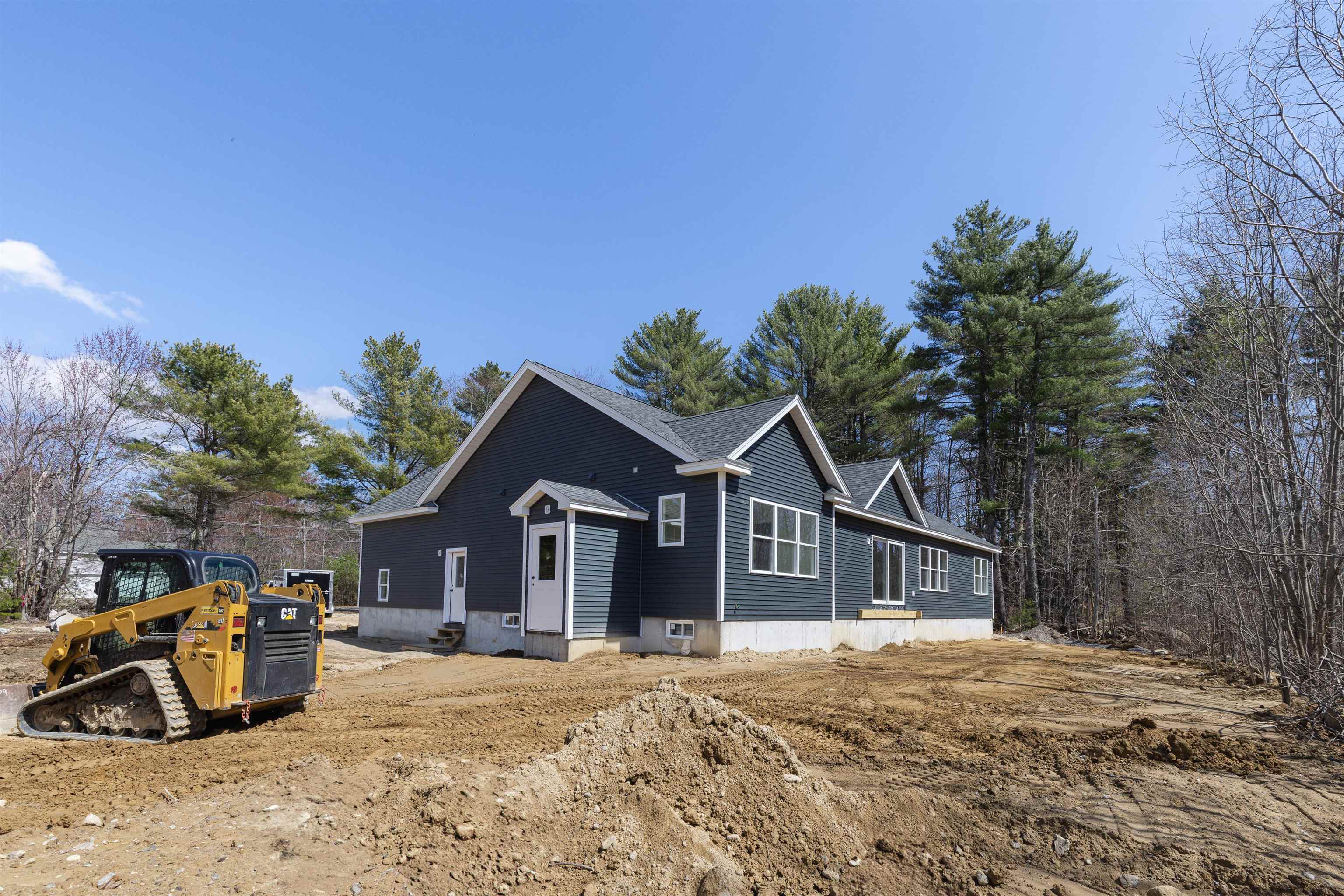 Lebanon, Maine, 04027, United States, 3 Bedrooms Bedrooms, ,3 BathroomsBathrooms,Residential,For Sale,1920819
