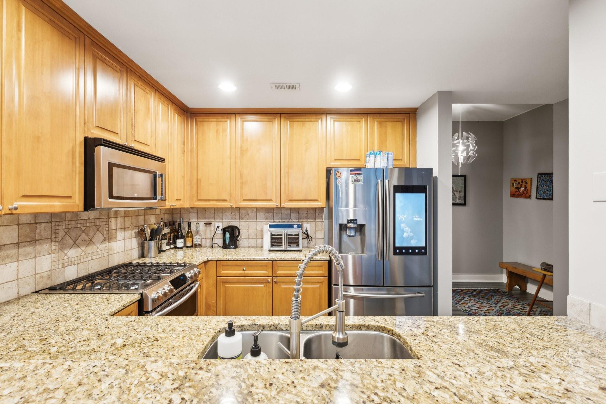 Charlotte, North Carolina, 28203, United States, 2 Bedrooms Bedrooms, ,2 BathroomsBathrooms,Residential,For Sale,1794161