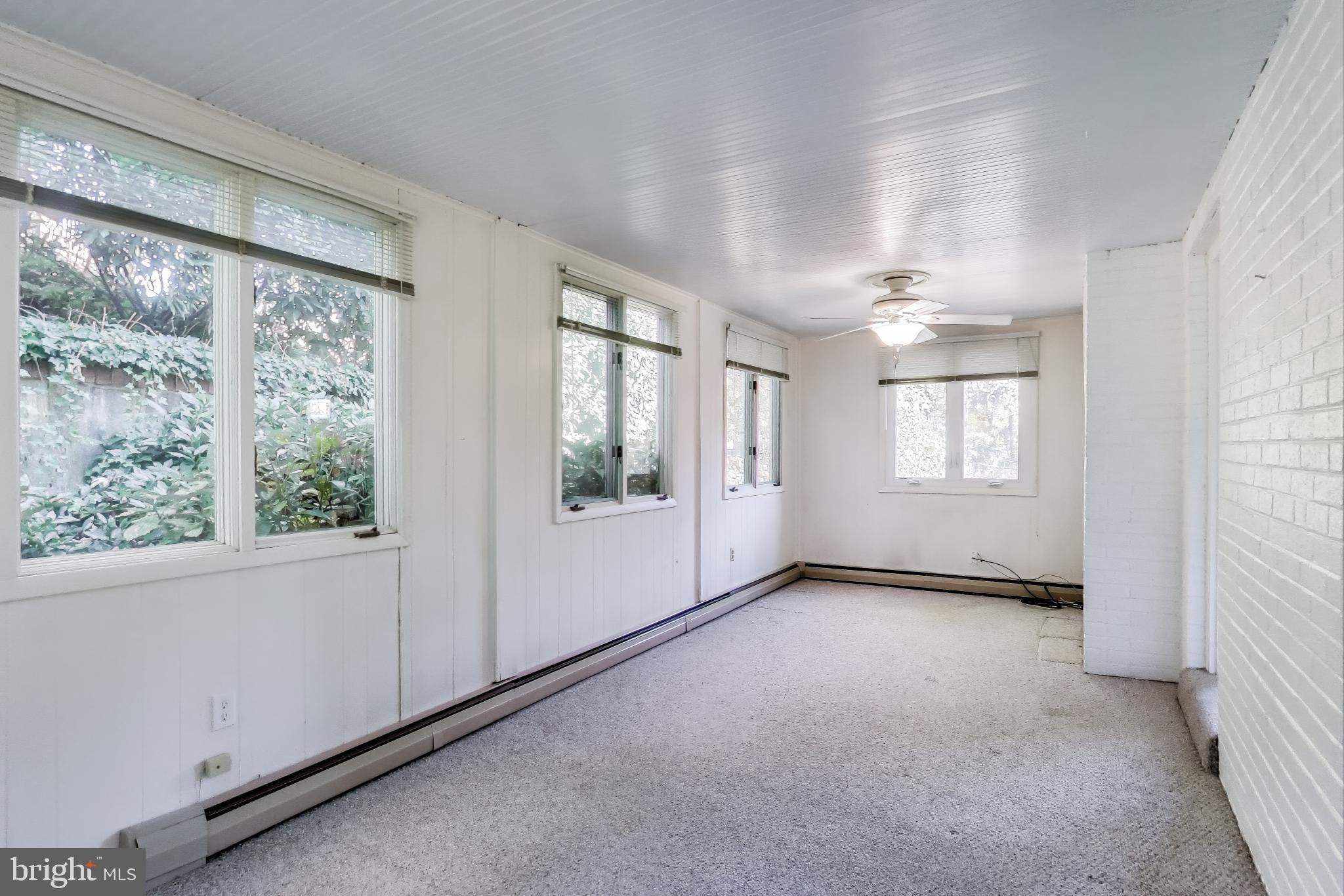 Cheverly, Maryland, 20785, United States, 5 Bedrooms Bedrooms, ,2 BathroomsBathrooms,Residential,For Sale,1990402