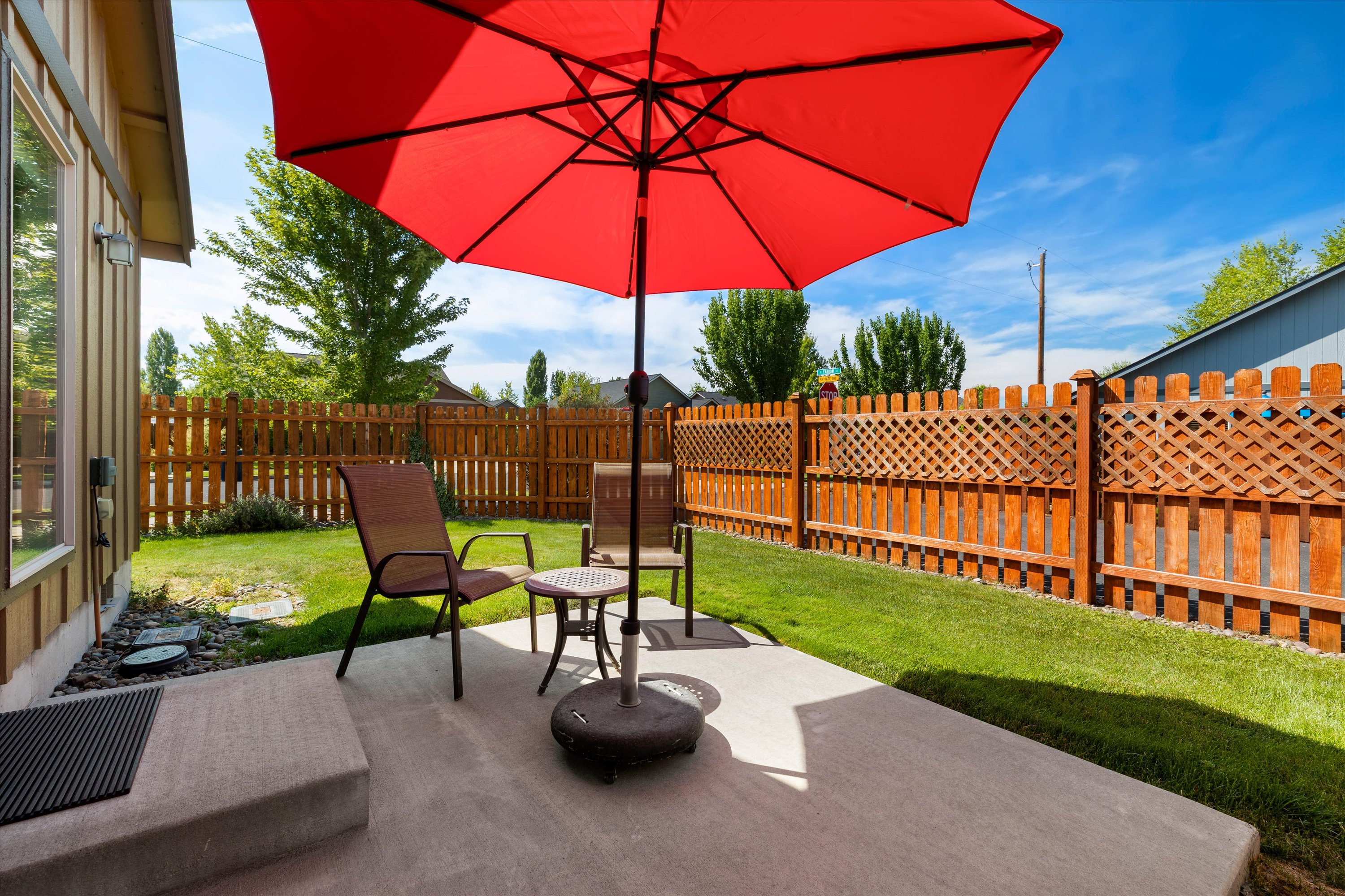 Bend, Oregon, 97702, United States, 3 Bedrooms Bedrooms, ,2 BathroomsBathrooms,Residential,For Sale,1941729