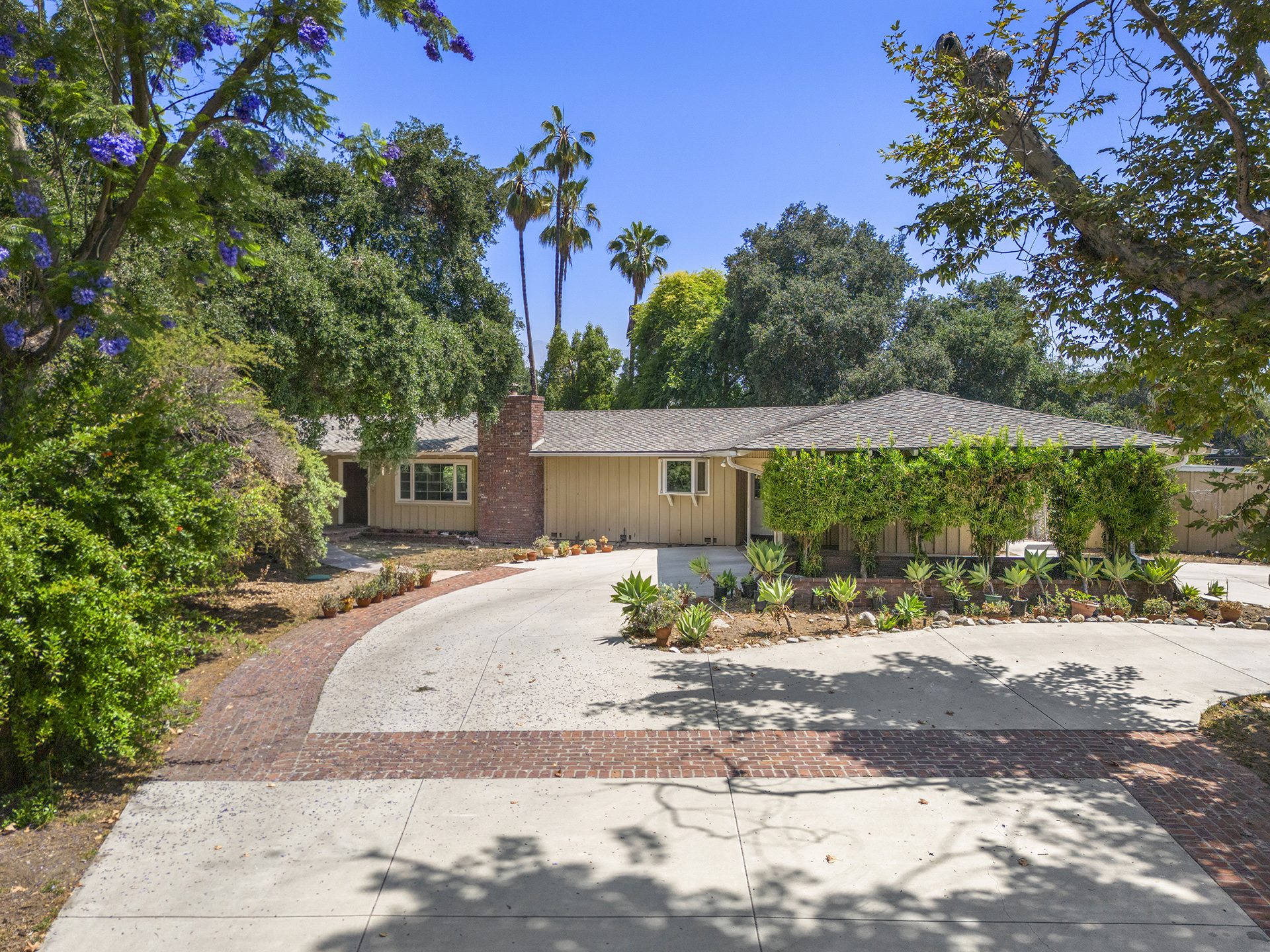 Pasadena, California, 91107, United States, 4 Bedrooms Bedrooms, ,1 BathroomBathrooms,Residential,For Sale,1975607