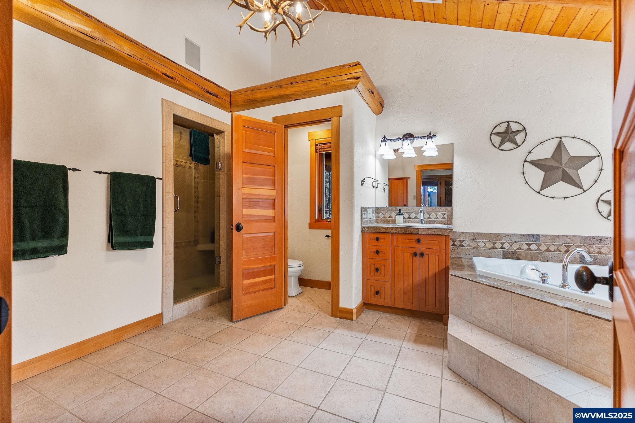 Sisters, Oregon, 97759, United States, 3 Bedrooms Bedrooms, ,6 BathroomsBathrooms,Residential,For Sale,1784576