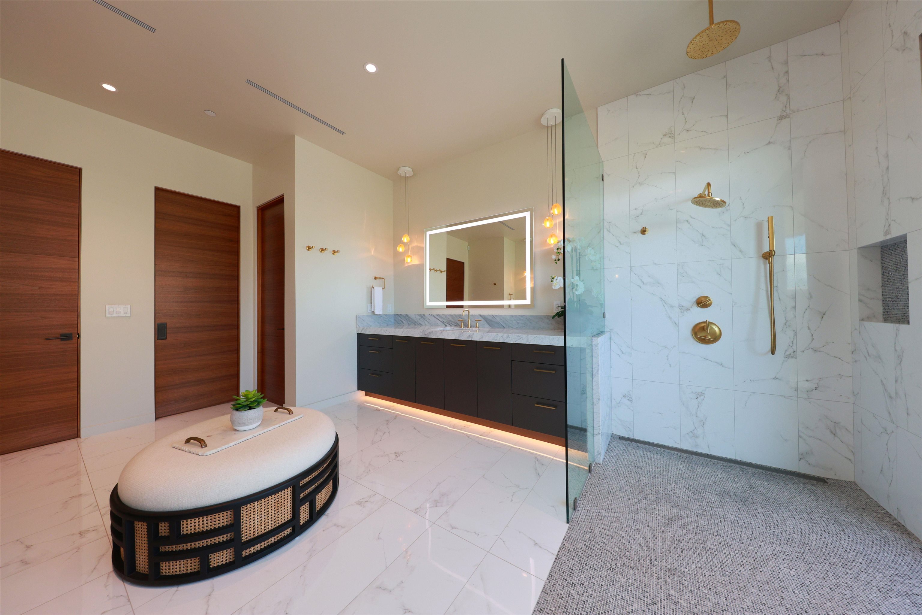 Lahaina, Hawaii, 96761, United States, 5 Bedrooms Bedrooms, ,6 BathroomsBathrooms,Residential,For Sale,1991051