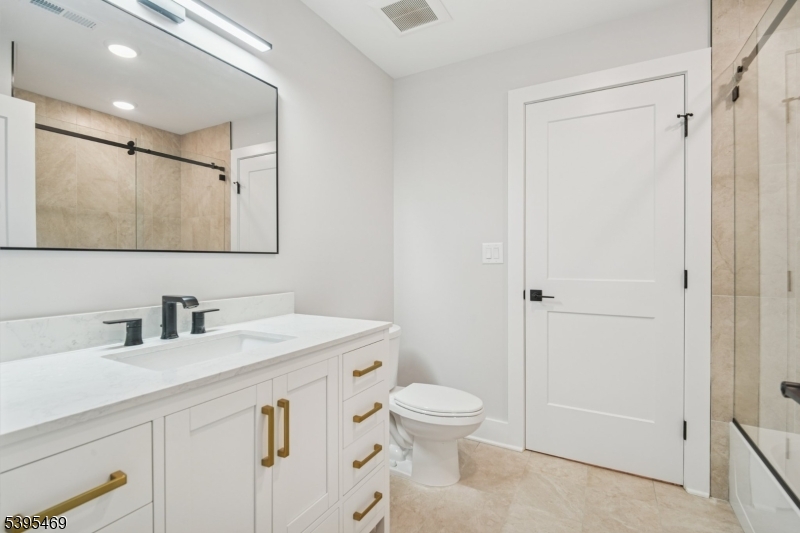 New Providence Boro, New Jersey, 07974, United States, 6 Bedrooms Bedrooms, ,6 BathroomsBathrooms,Residential,For Sale,2001991