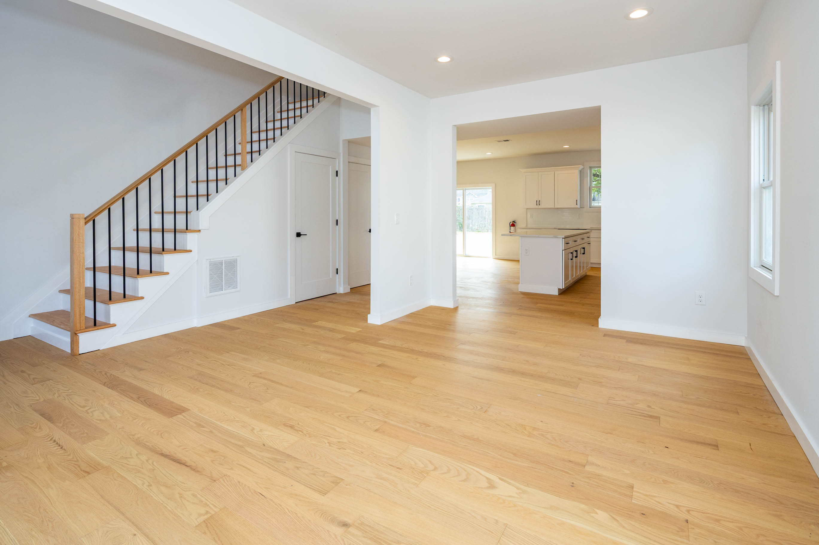 Edison, New Jersey, 08817, United States, 5 Bedrooms Bedrooms, ,4 BathroomsBathrooms,Residential,For Sale,1943601