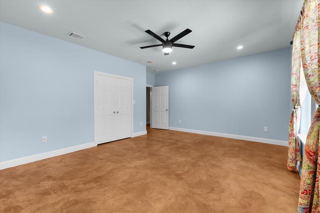 Weatherford, Texas, 76088, United States, 4 Bedrooms Bedrooms, ,3 BathroomsBathrooms,Residential,For Sale,1974322