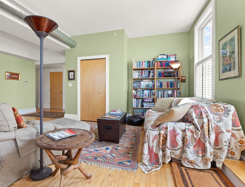 Somerville, Massachusetts, 02143, United States, 1 Bedroom Bedrooms, ,1 BathroomBathrooms,Residential,For Sale,1911108
