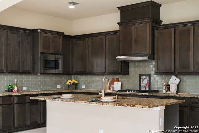 San Antonio, Texas, 78261, United States, 3 Bedrooms Bedrooms, ,4 BathroomsBathrooms,Residential,For Sale,1794798
