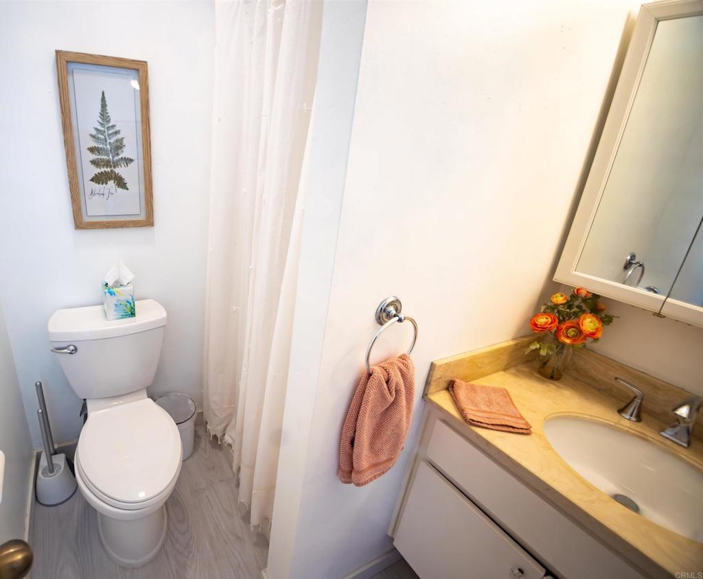 El Cajon, California, 92020, United States, 2 Bedrooms Bedrooms, ,3 BathroomsBathrooms,Residential,For Sale,1985459