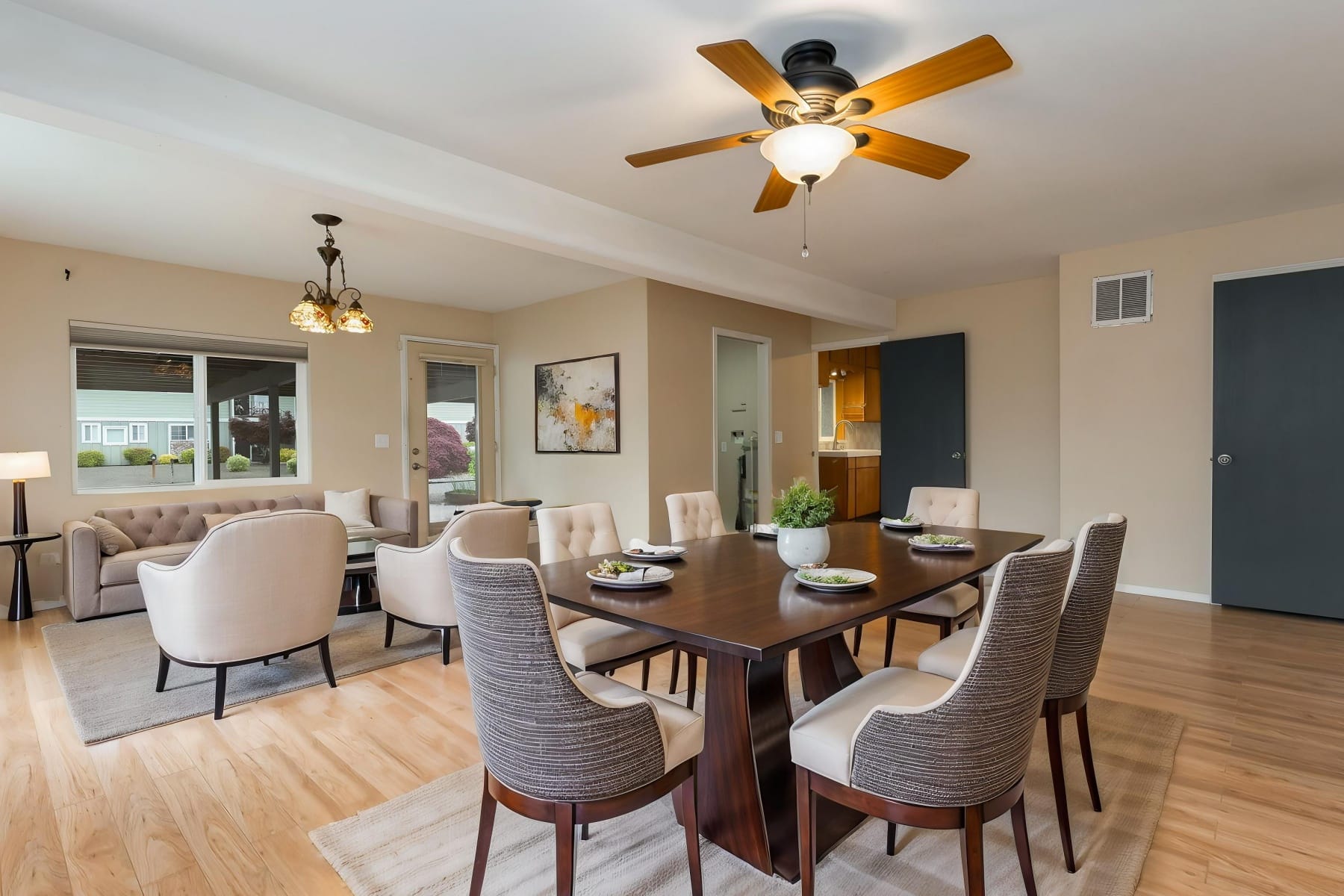  2024 NE POYNTER ST Hillsboro, OR 97124 - 物件實景