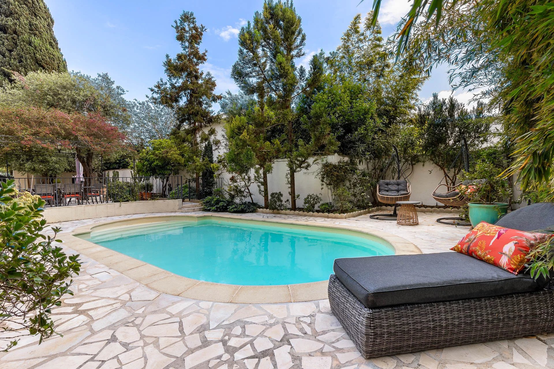 Cagnes-sur-Mer, Provence-Alpes-Côte d’Azur, 06800, FR, 4 Bedrooms Bedrooms, ,3 BathroomsBathrooms,Residential,For Sale,1829580