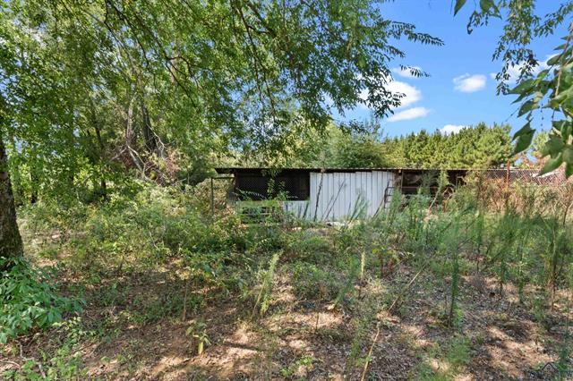 Henderson, Texas, 75652, United States, 3 Bedrooms Bedrooms, ,2 BathroomsBathrooms,Residential,For Sale,1958802