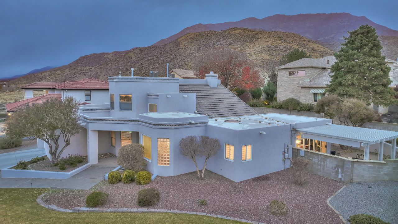 Albuquerque, New Mexico, 87112, United States, 4 Bedrooms Bedrooms, ,2 BathroomsBathrooms,Residential,For Sale,2002975