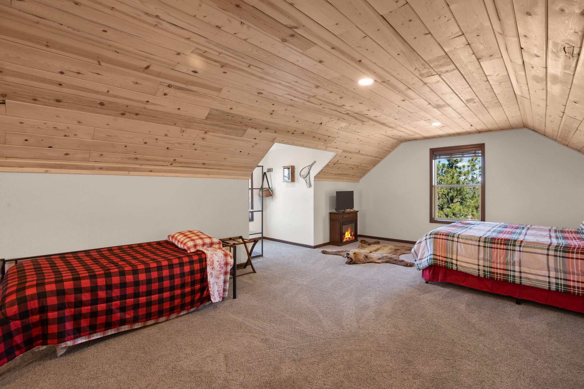 Cripple Creek, Colorado, 80813, United States, 4 Bedrooms Bedrooms, ,3 BathroomsBathrooms,Residential,For Sale,1856963