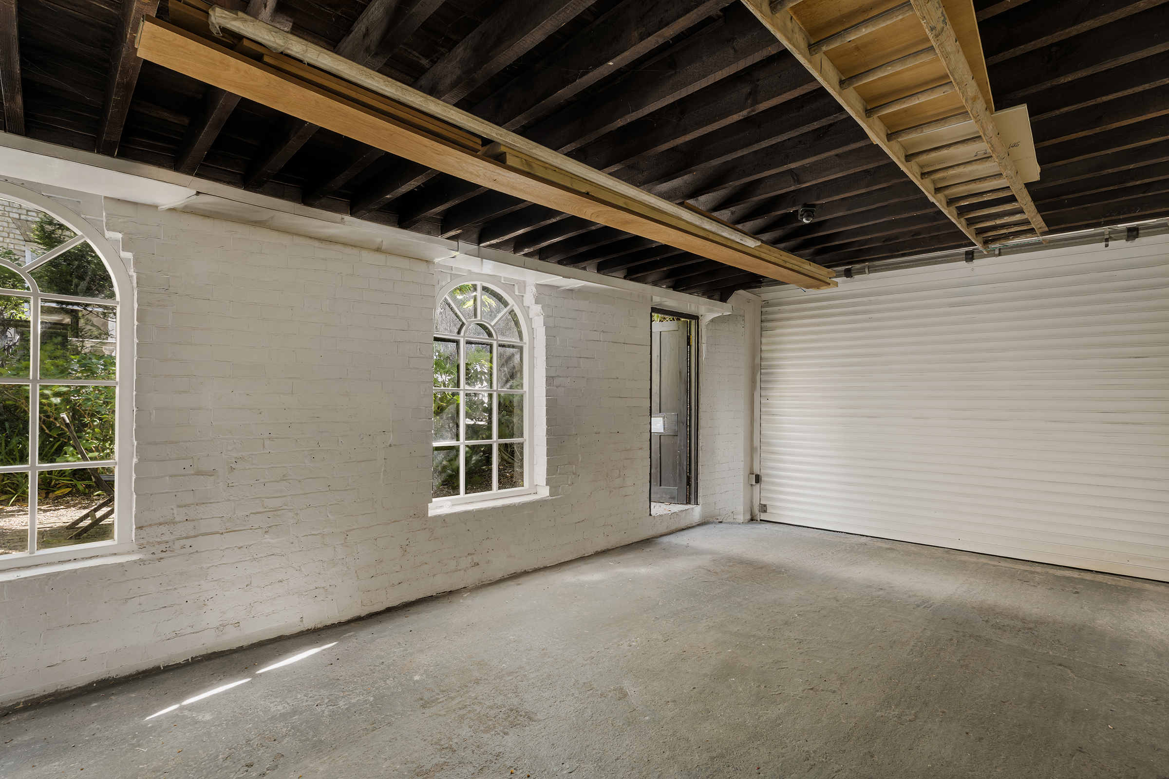  A Raised Ground Floor Apartment with a South-West Facing Garden and Garage - 物件實景