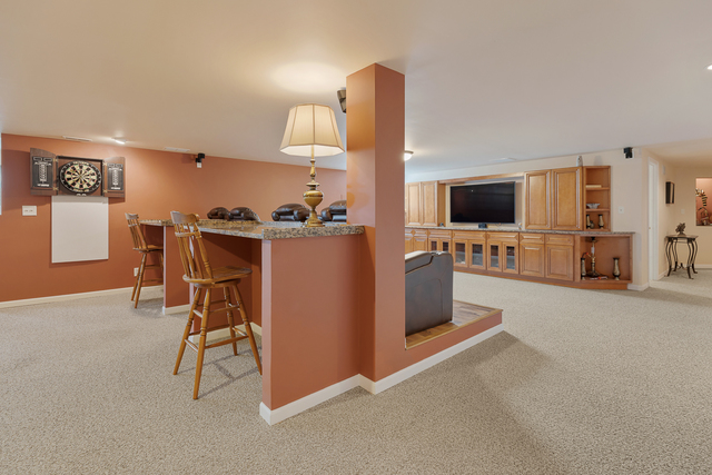 St Charles, Illinois, 60175, United States, 5 Bedrooms Bedrooms, ,3 BathroomsBathrooms,Residential,For Sale,1935414