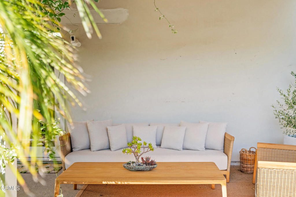 Thousand Oaks, California, 91360, United States, 4 Bedrooms Bedrooms, ,3 BathroomsBathrooms,Residential,For Sale,1974854