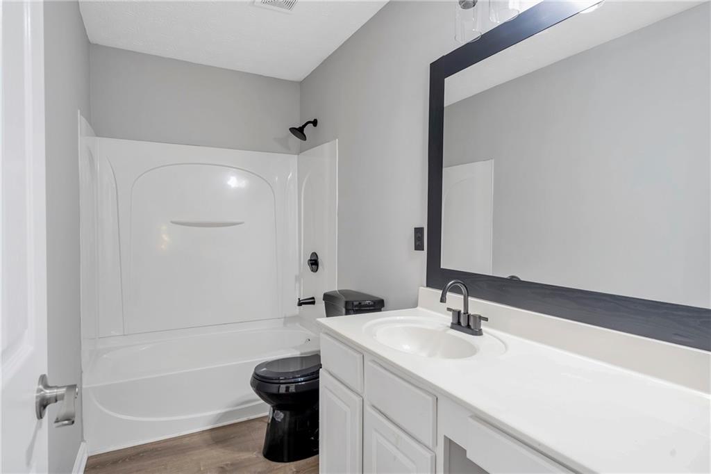 Canton, Georgia, 30115, United States, 5 Bedrooms Bedrooms, ,4 BathroomsBathrooms,Residential,For Sale,1882662