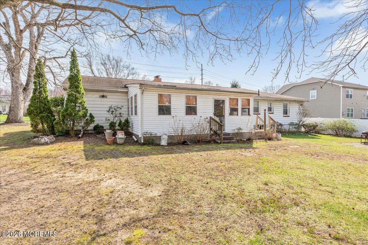 Aberdeen, New Jersey, 07747, United States, 3 Bedrooms Bedrooms, ,2 BathroomsBathrooms,Residential,For Sale,2038481
