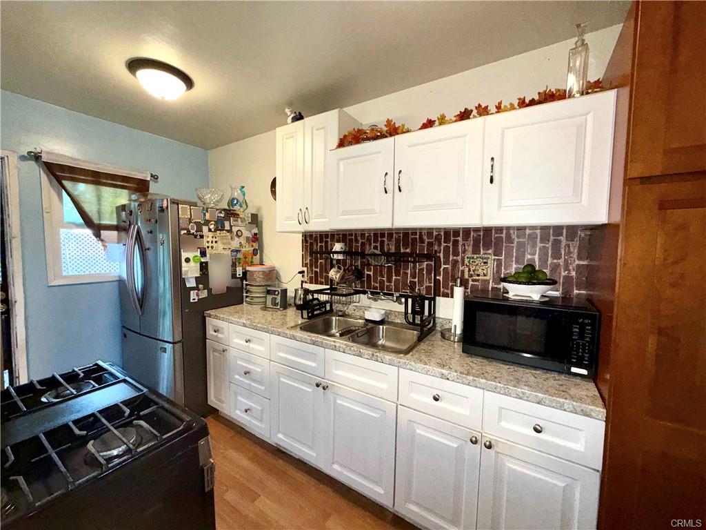 Compton, California, 90221, United States, 9 Bedrooms Bedrooms, ,Residential,For Sale,1982373