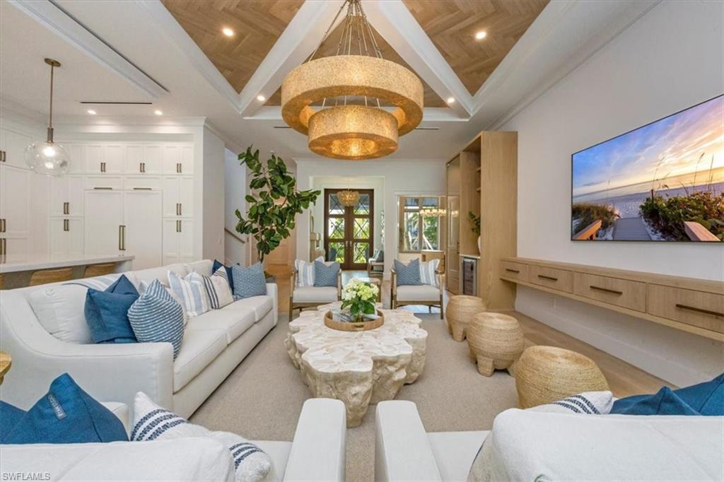 Naples, Florida, 34102, United States, 4 Bedrooms Bedrooms, ,6 BathroomsBathrooms,Residential,For Sale,1987557