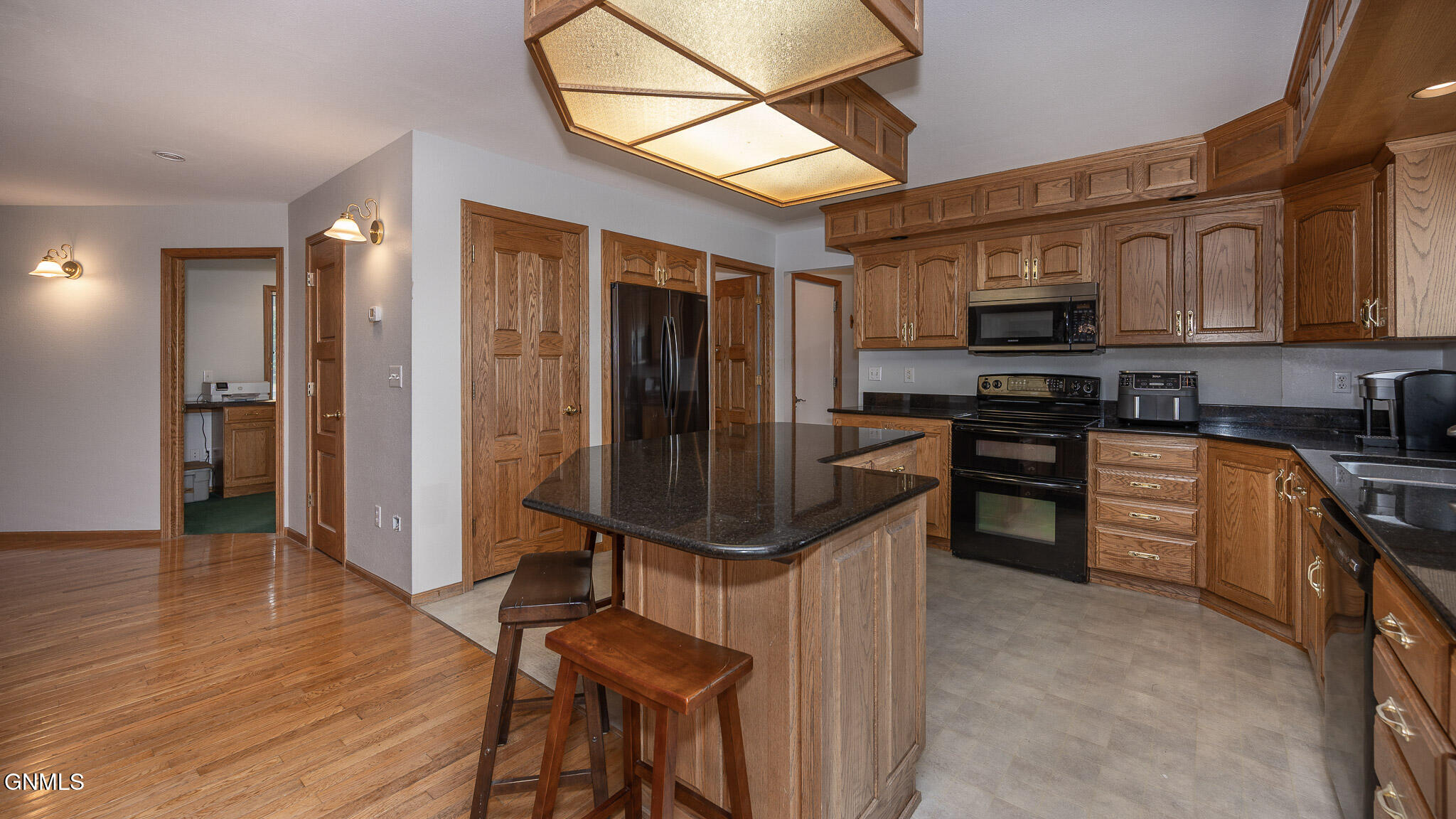 Center, North Dakota, 58530, United States, 4 Bedrooms Bedrooms, ,3 BathroomsBathrooms,Residential,For Sale,1982798