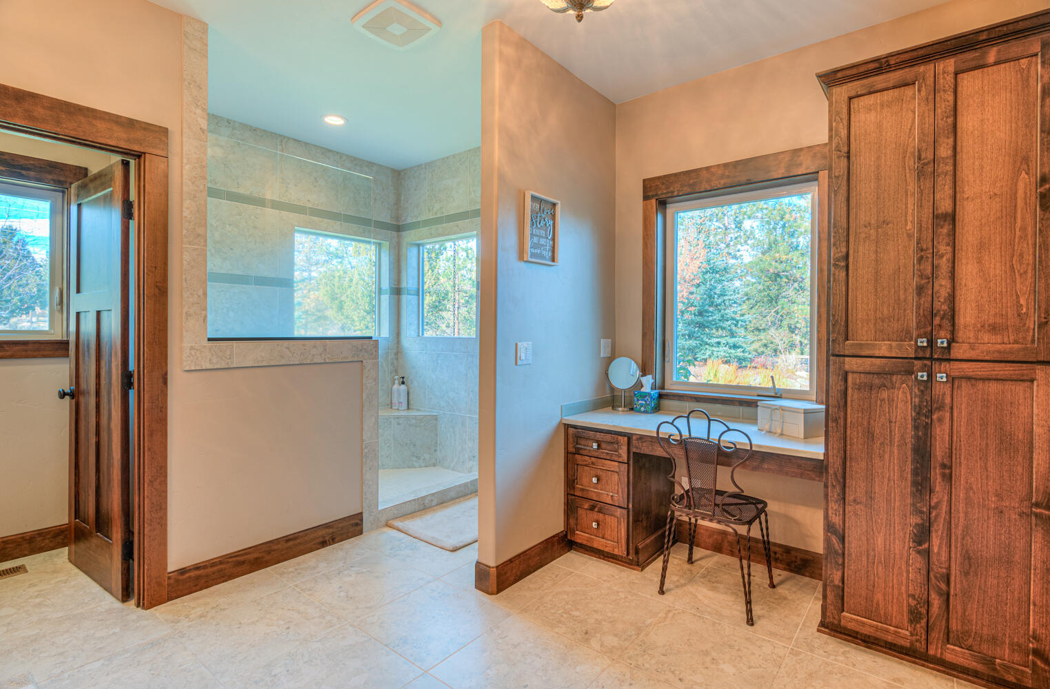 Bend, Oregon, 97703, United States, 3 Bedrooms Bedrooms, ,3 BathroomsBathrooms,Residential,For Sale,1984485