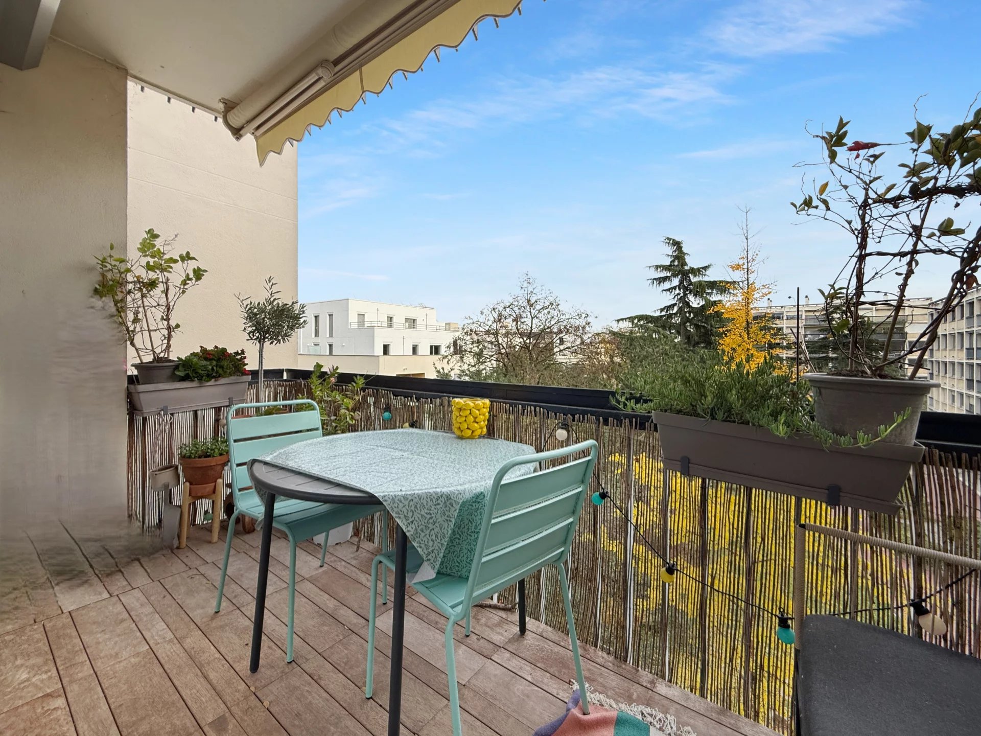 Suresnes, Île-de-France, 92150, FR, 3 Bedrooms Bedrooms, ,3 BathroomsBathrooms,Residential,For Sale,1991868