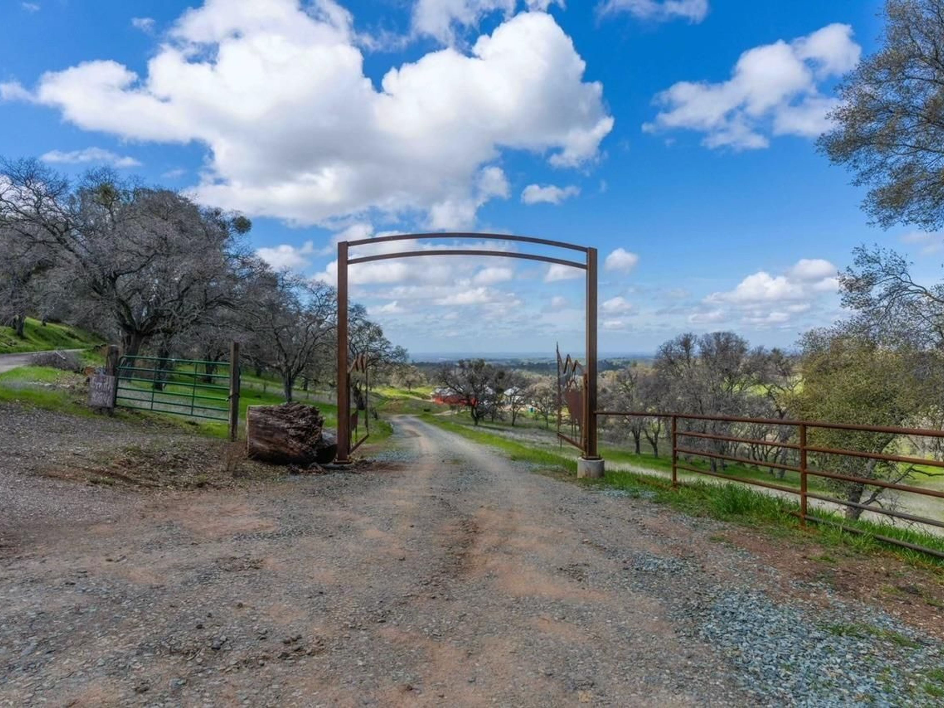  10865 Sunset Drive, Sutter Creek, CA 95685 - 物件實景