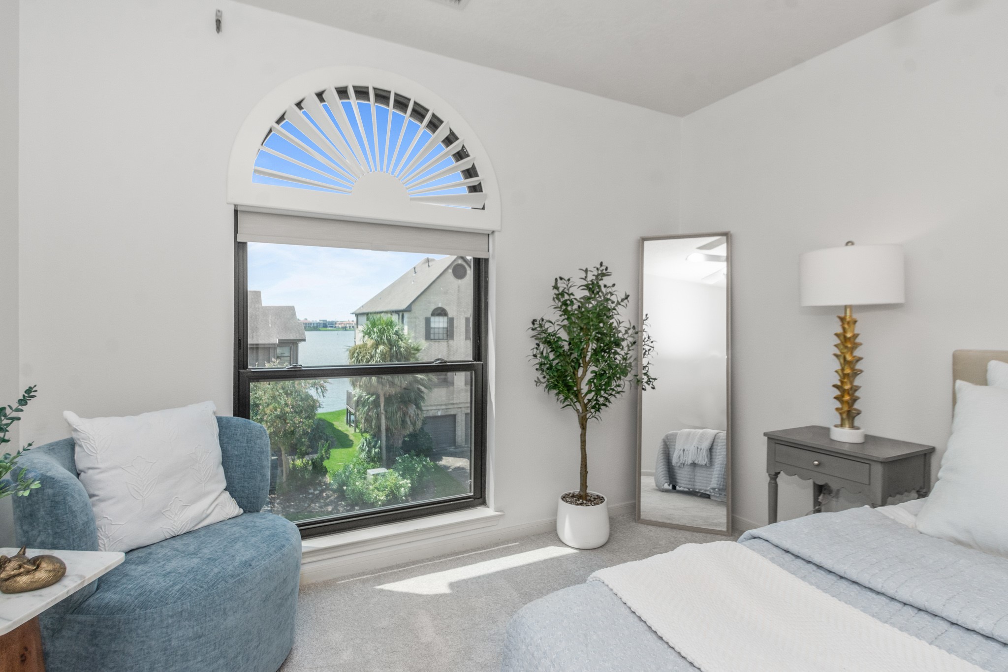 Houston, Texas, 77058, United States, 3 Bedrooms Bedrooms, ,4 BathroomsBathrooms,Residential,For Sale,1924880