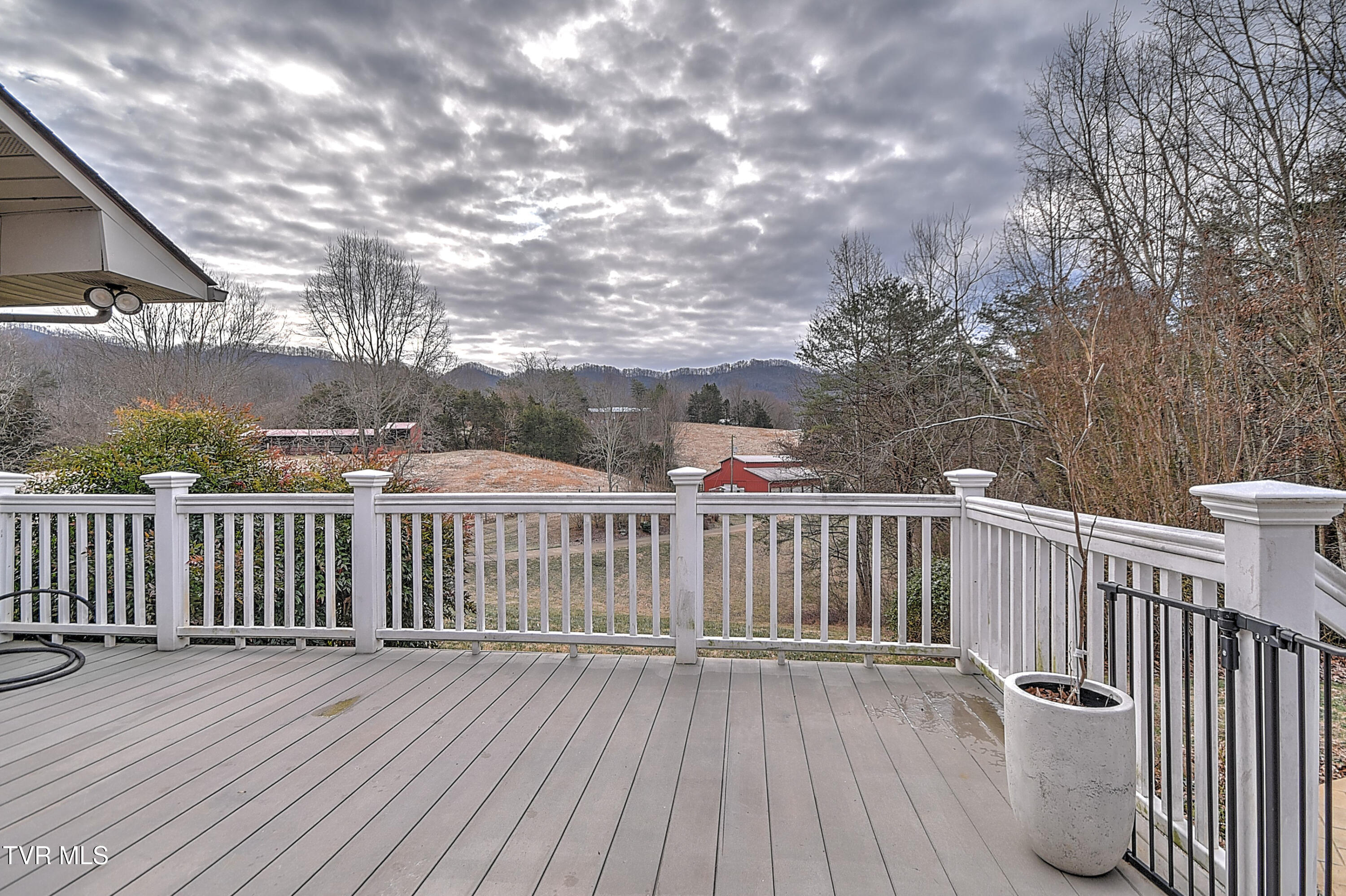 Jonesborough, Tennessee, 37659, United States, 6 Bedrooms Bedrooms, ,6 BathroomsBathrooms,Residential,For Sale,2011777