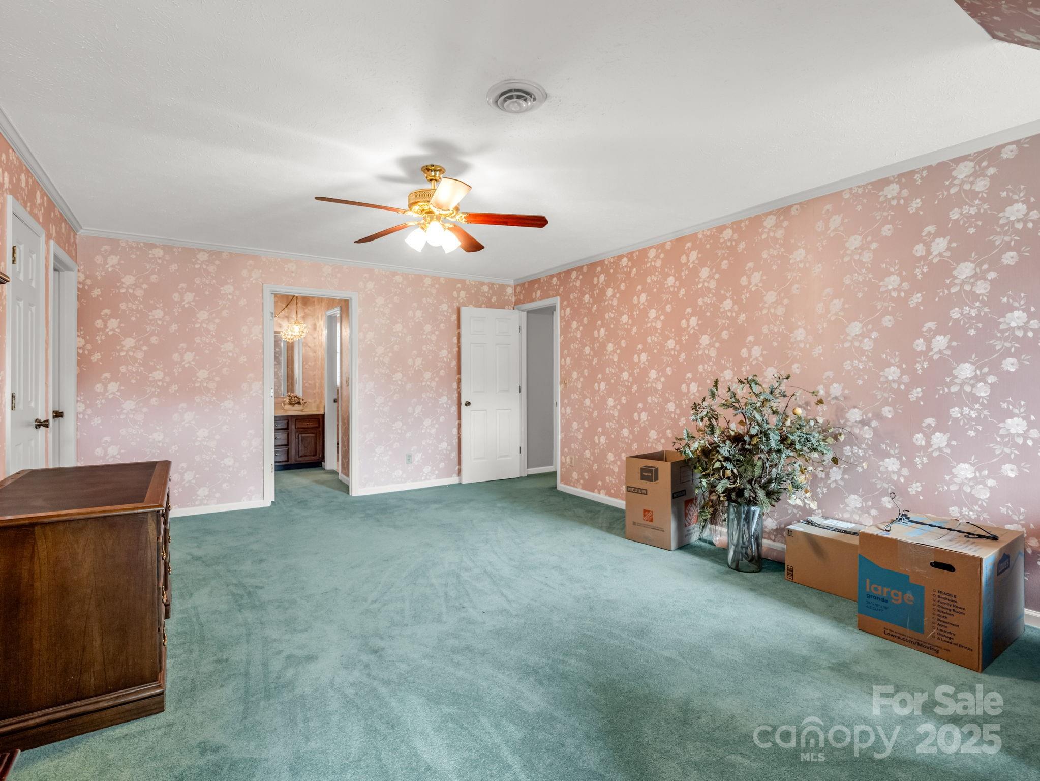 Hendersonville, North Carolina, 28791, United States, 4 Bedrooms Bedrooms, ,3 BathroomsBathrooms,Residential,For Sale,1973922