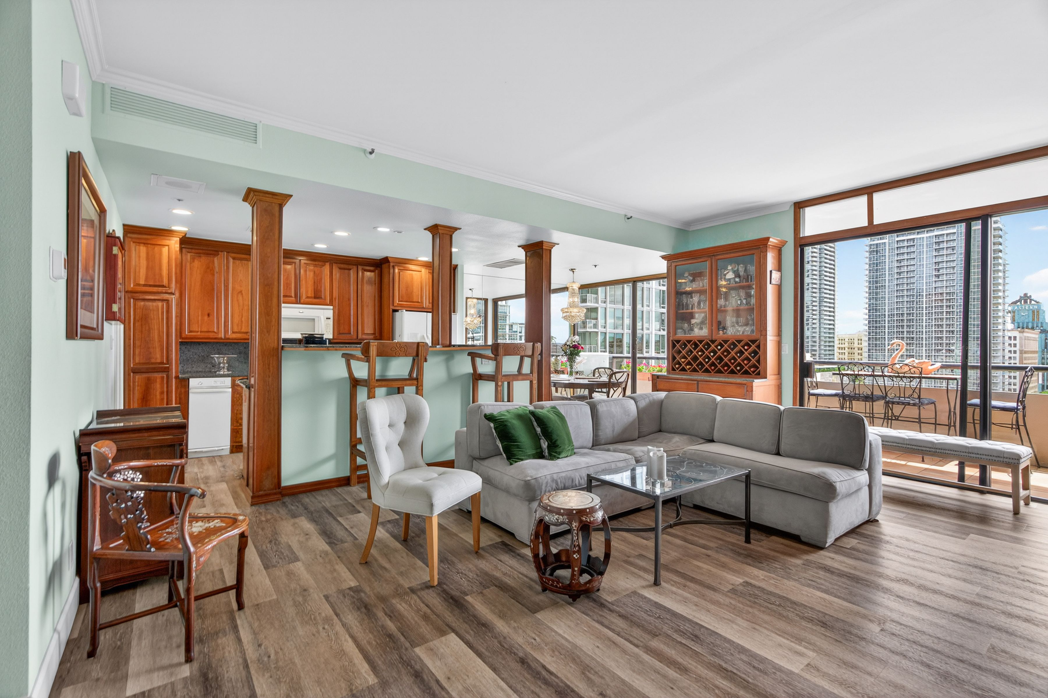  600 West 9th Street #1512 - 物件實景