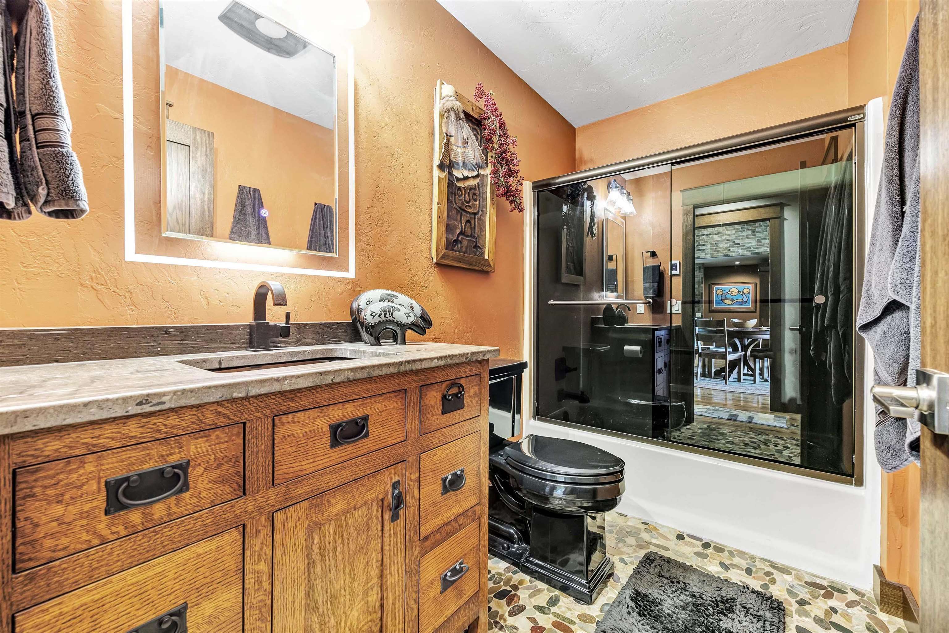 SHAWANO, Wisconsin, 54166, United States, 5 Bedrooms Bedrooms, ,3 BathroomsBathrooms,Residential,For Sale,1912460