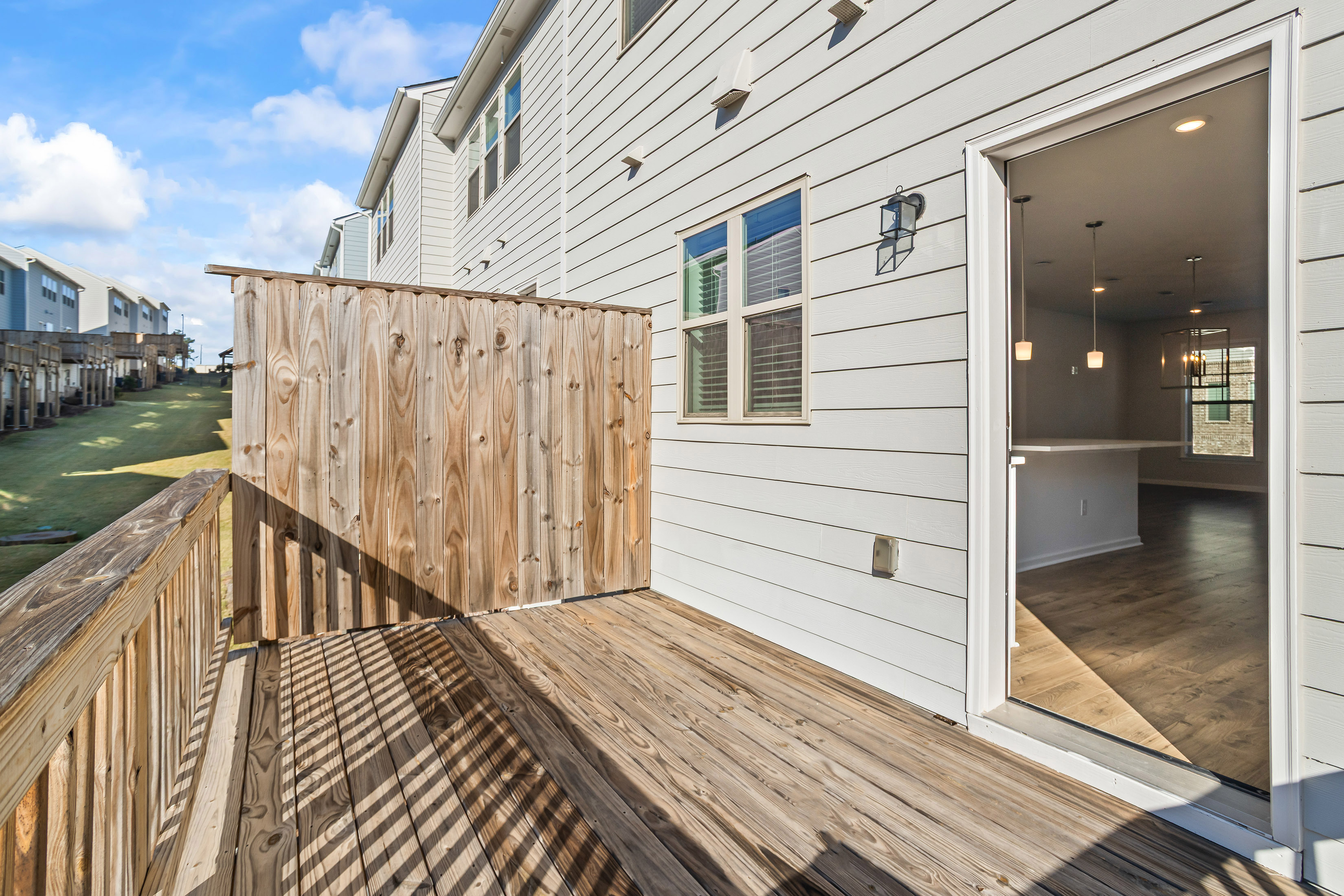  Nearly New Three-story Townhome in Boutique Community in Mableton - 物件實景