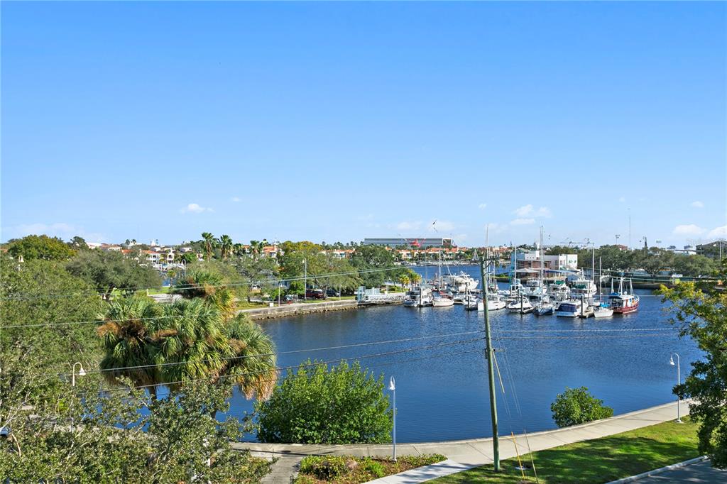 Tampa, Florida, 33606, United States, 4 Bedrooms Bedrooms, ,3 BathroomsBathrooms,Residential,For Sale,1998120