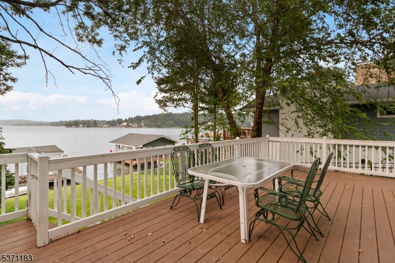 Mount Arlington Boro, New Jersey, 07856, United States, 2 Bedrooms Bedrooms, ,2 BathroomsBathrooms,Residential,For Sale,1912624