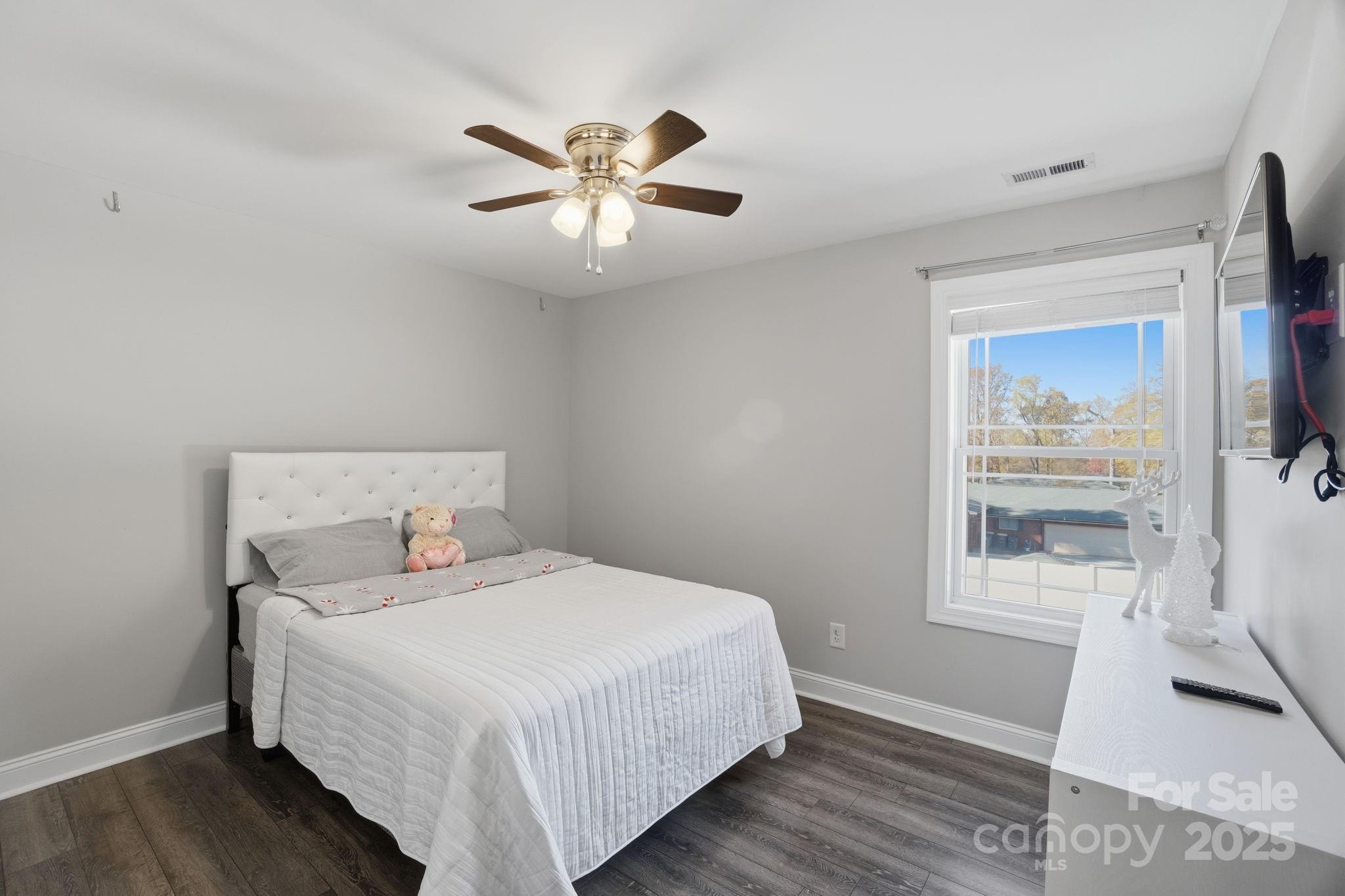 Kannapolis, North Carolina, 28081, United States, 4 Bedrooms Bedrooms, ,3 BathroomsBathrooms,Residential,For Sale,1996978