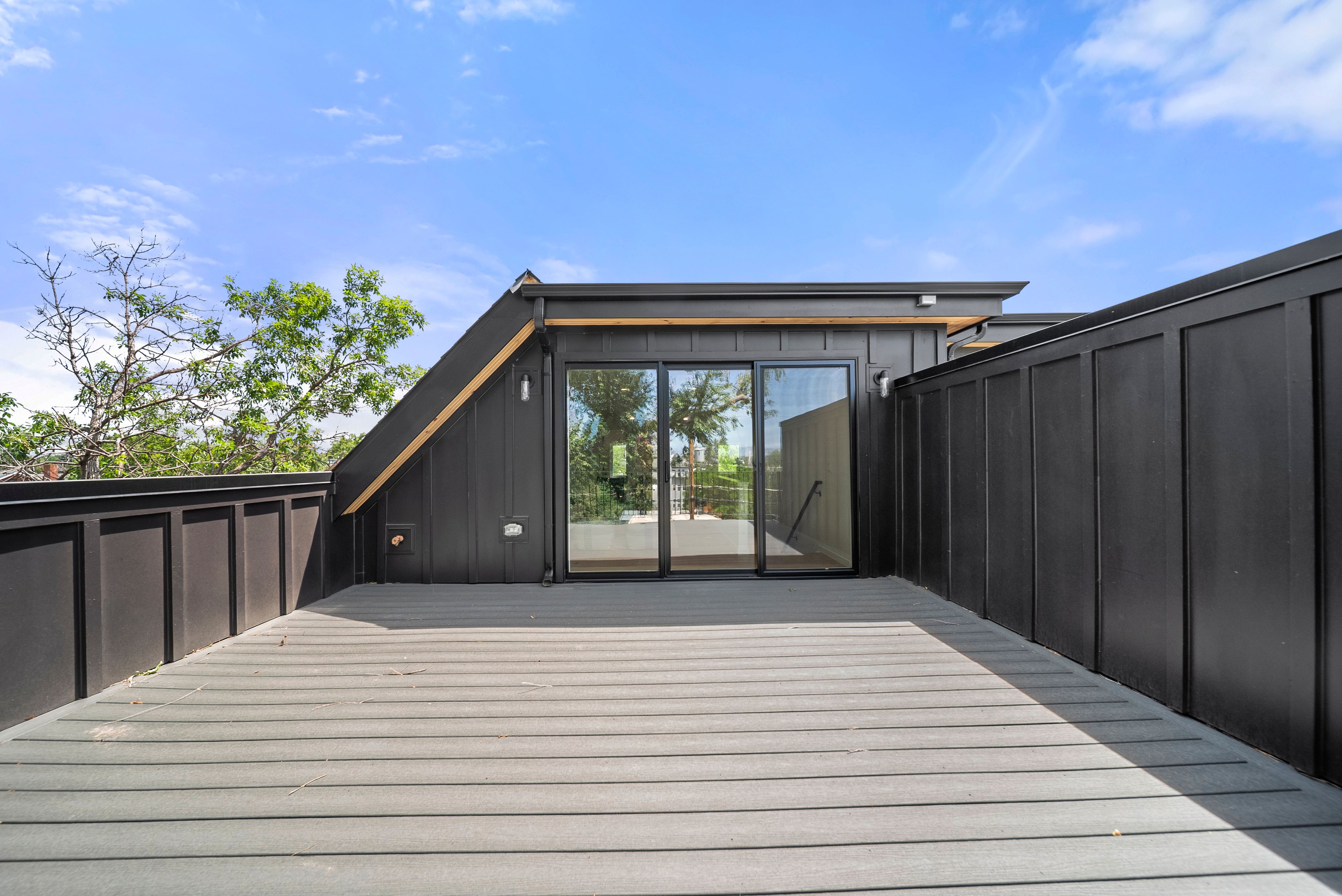  Newly Constructed Residence Redefines Modern Living - 物件實景