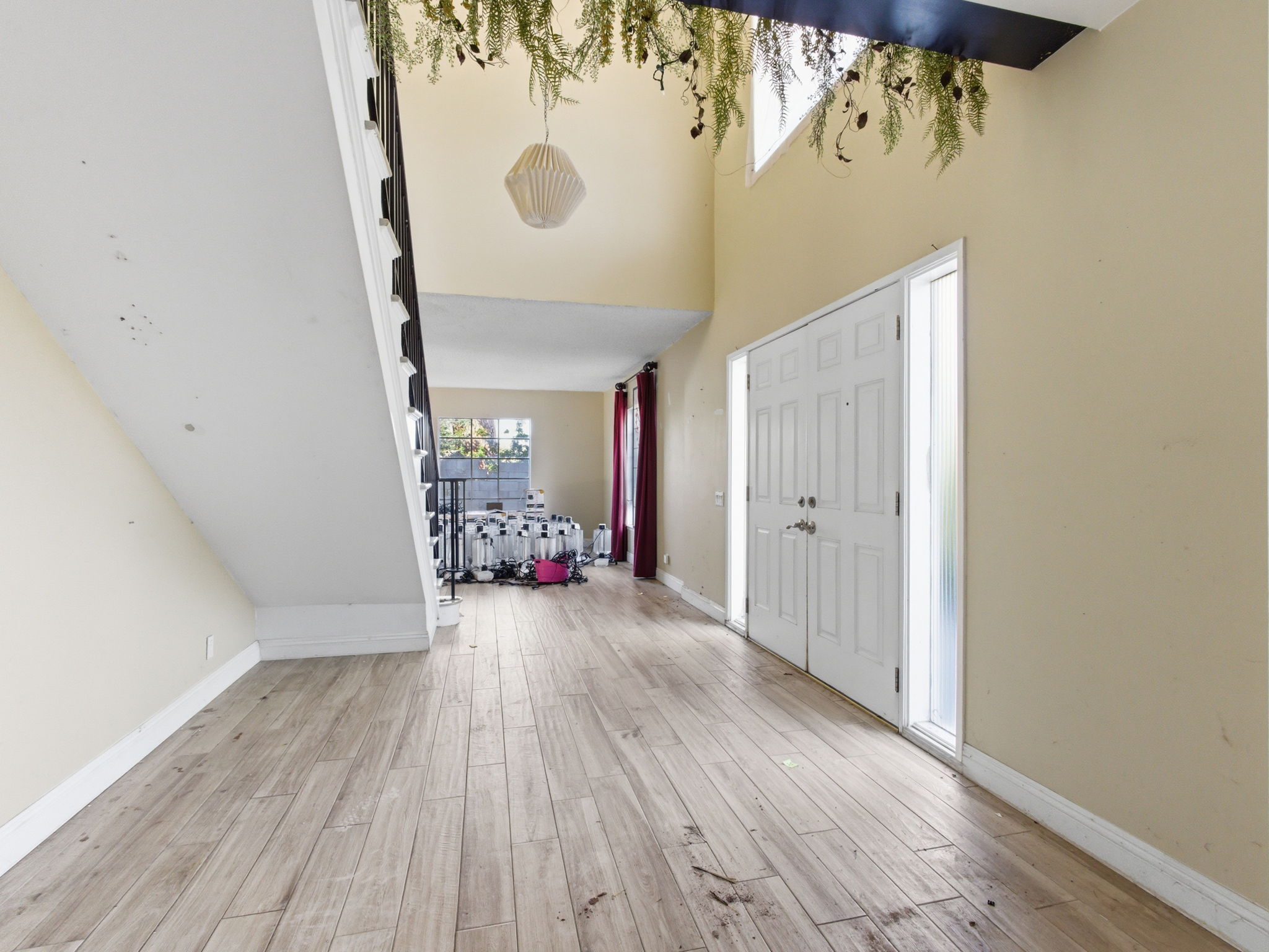  349 Somerset Cir - 物件實景