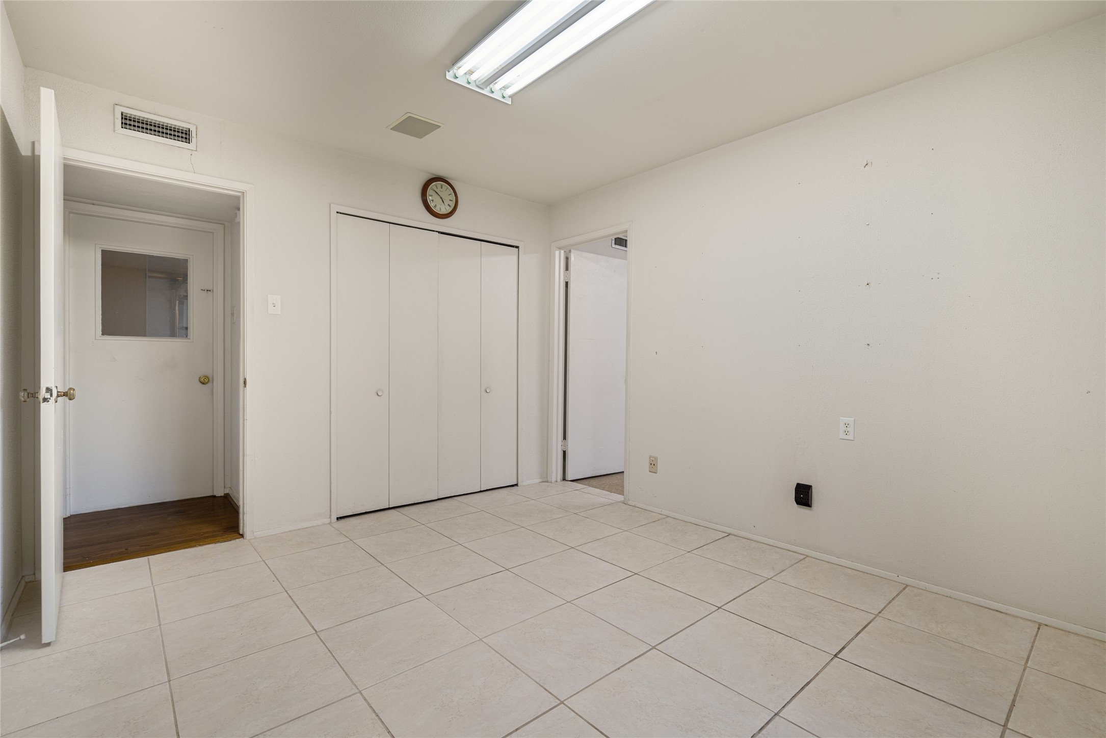 Dallas, Texas, 75244, United States, 4 Bedrooms Bedrooms, ,2 BathroomsBathrooms,Residential,For Sale,1991036