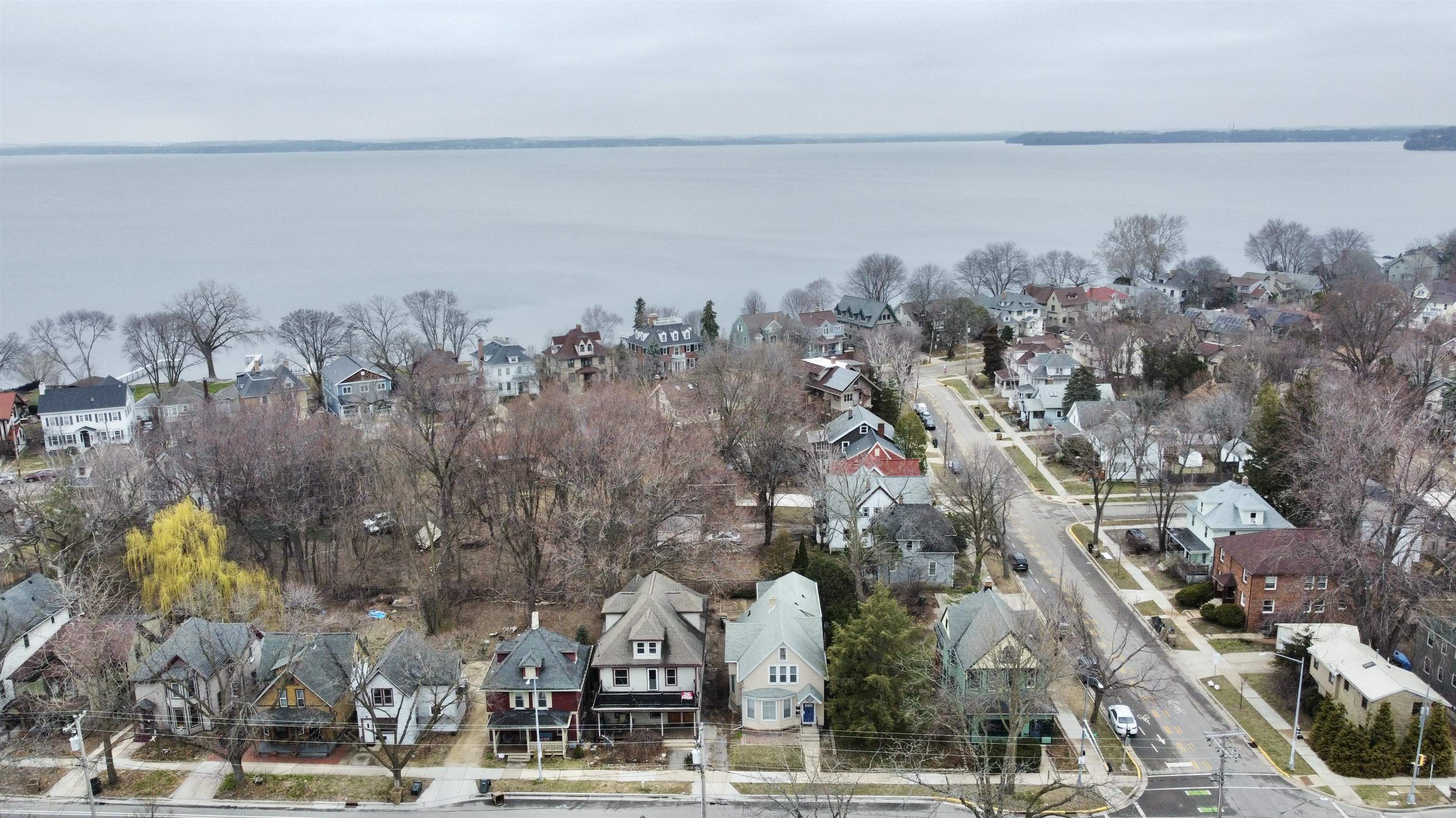 Madison, Wisconsin, 53703, United States, 5 Bedrooms Bedrooms, ,2 BathroomsBathrooms,Residential,For Sale,1979001