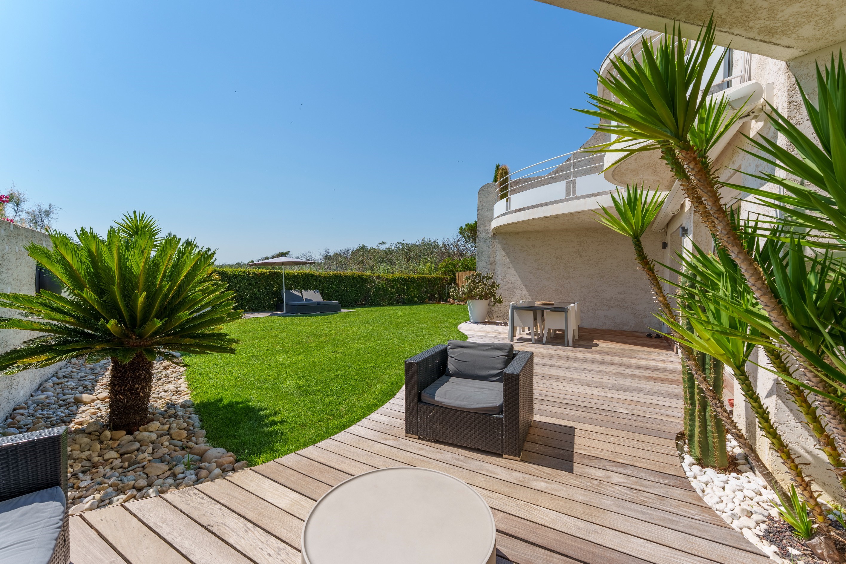  Exceptional Villa with Sea Views just steps from the Beach - 物件實景