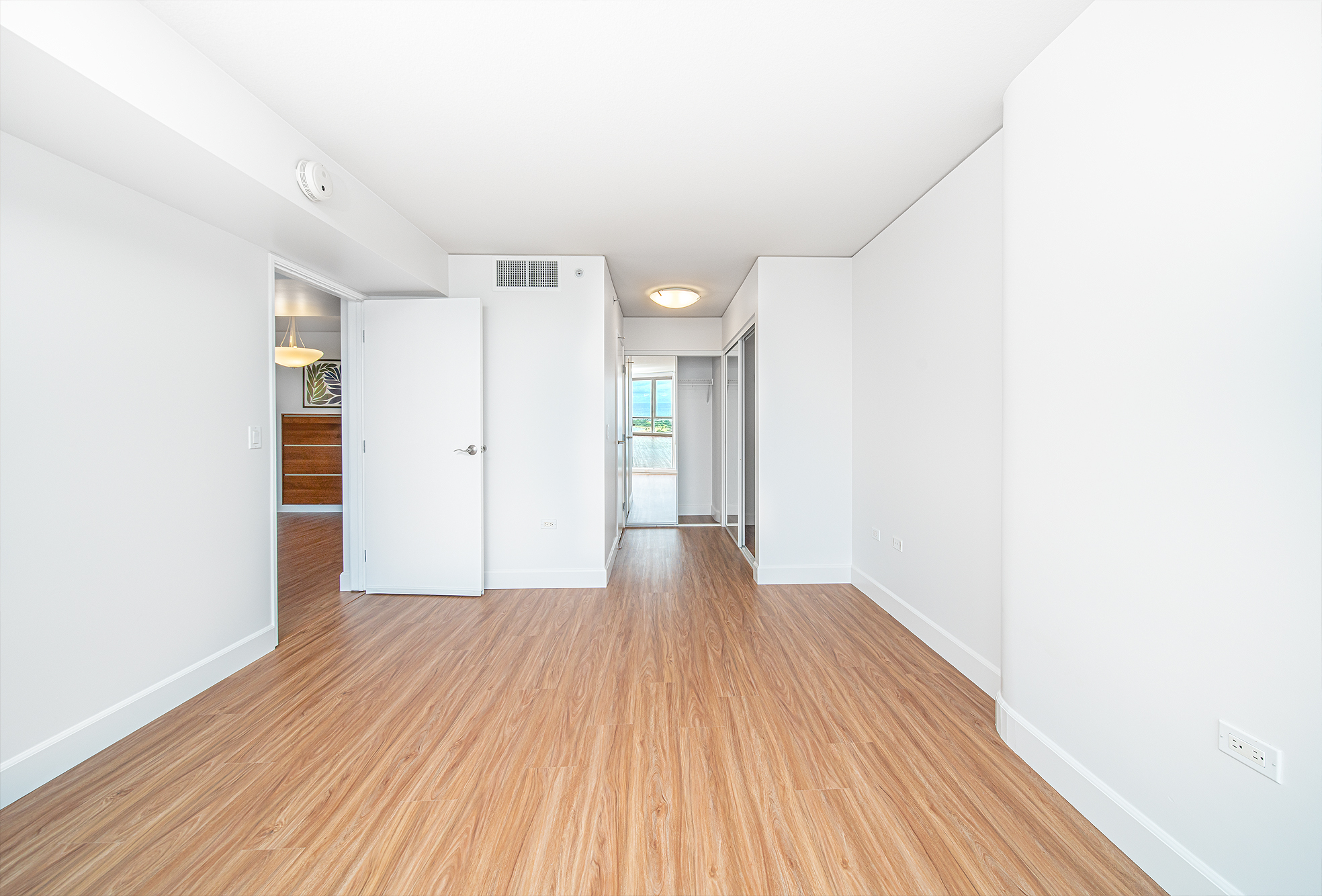 Honolulu, Hawaii, 96814, United States, 2 Bedrooms Bedrooms, ,2 BathroomsBathrooms,Residential,For Sale,1975277