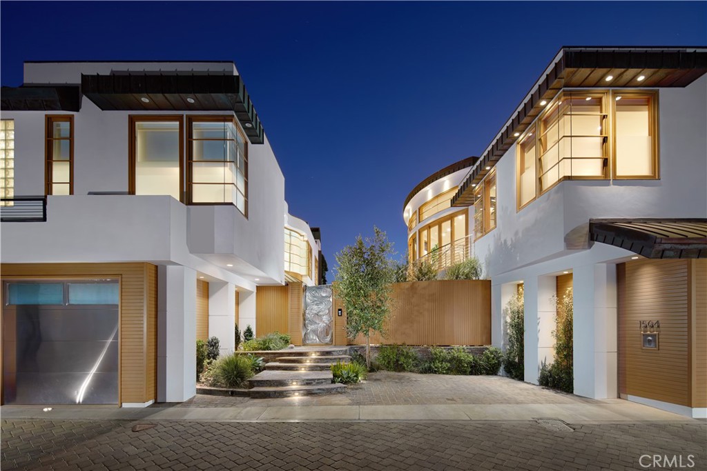 Newport Beach, California, 92661, United States, 7 Bedrooms Bedrooms, ,11 BathroomsBathrooms,Residential,For Sale,1877101